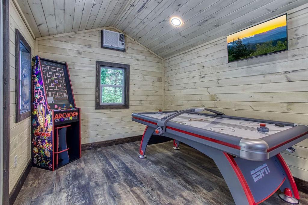 Tranquility Hollow, Indoor Pool, Game Room, 1089 Free Tickets Each Paid Day, Dollywood And More! Sevierville Exterior foto