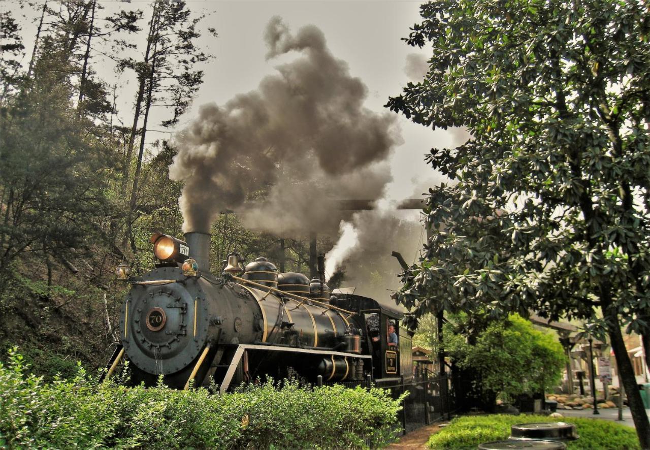 Tranquility Hollow, Indoor Pool, Game Room, 1089 Free Tickets Each Paid Day, Dollywood And More! Sevierville Exterior foto