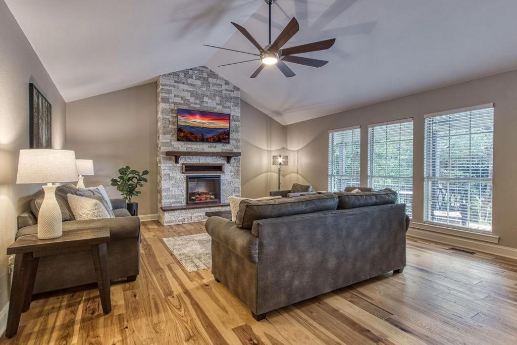 Tranquility Hollow, Indoor Pool, Game Room, 1089 Free Tickets Each Paid Day, Dollywood And More! Sevierville Exterior foto